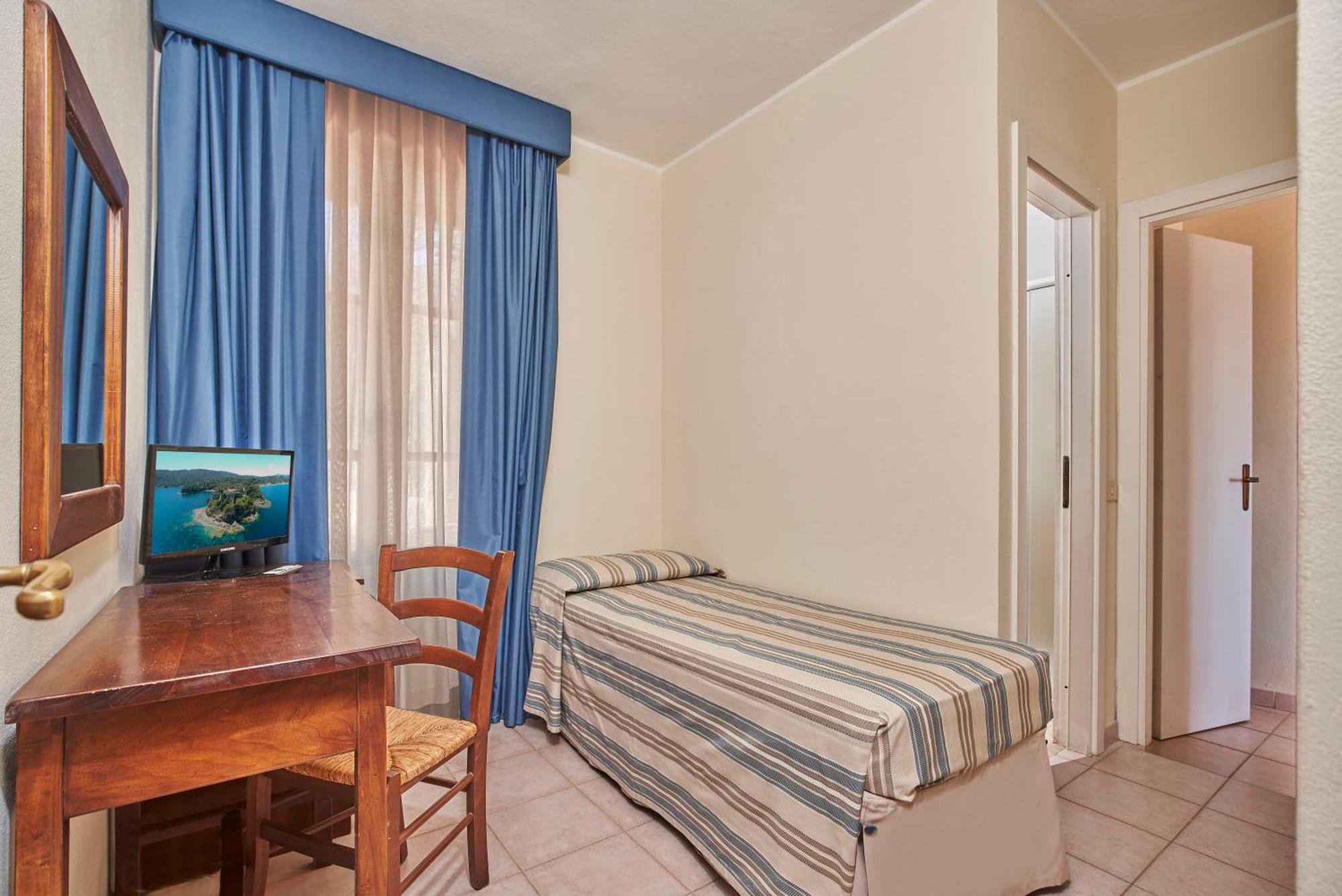 Hotel Villa Rodriguez Capoliveri  Eksteriør billede