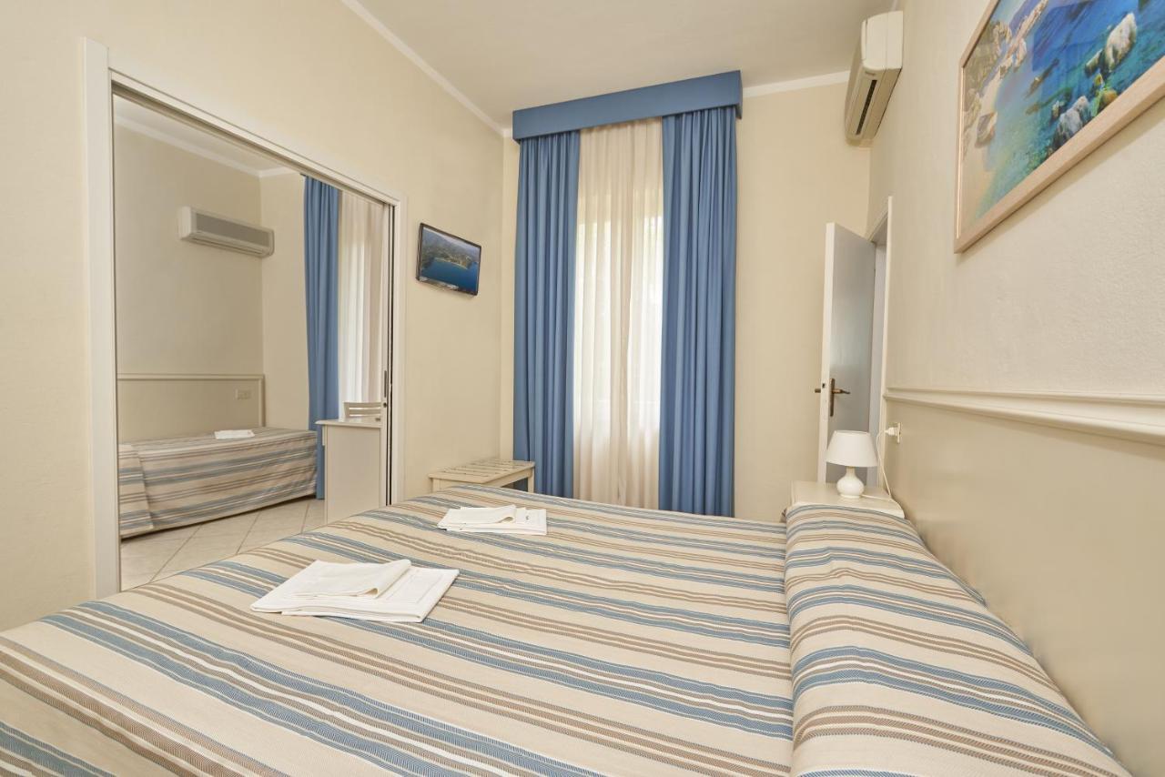 Hotel Villa Rodriguez Capoliveri  Eksteriør billede